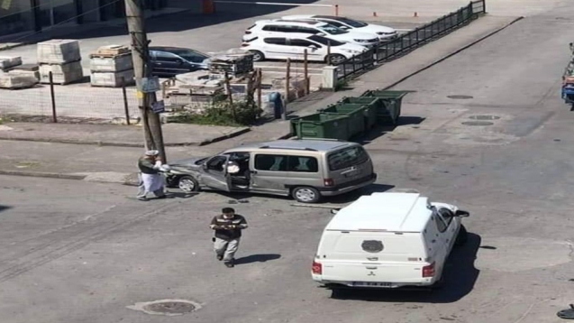ARAÇLARDAN BİRİ KULLANILMAZ HALE GELDİ...