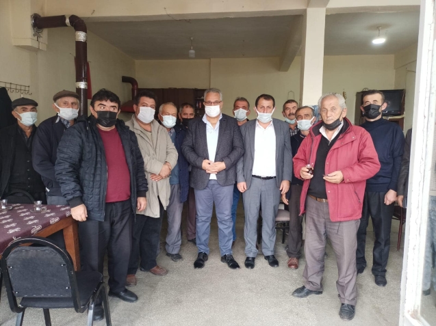 Yapıcı, muhtarlar ve vatandaşlarla bir araya geldi.