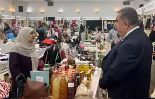 El Sanatları ve Hediyelik Eşya Fuarı'nda sergisi açıldı..
