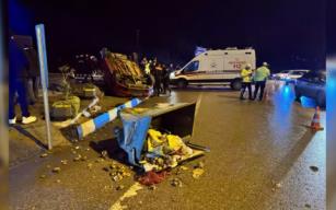 Polisten kaçtı, refüje çarptı... Yaralılar var...