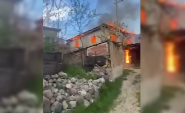 2 katlı evde yangın...Ekipler müdahale etti...