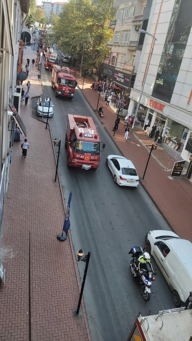 Sirenlerle konvoy düzenlendi...