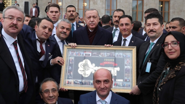 TEKDER' DEN, CUMHURBAŞKANI'NA ALTIN ANAHTAR...