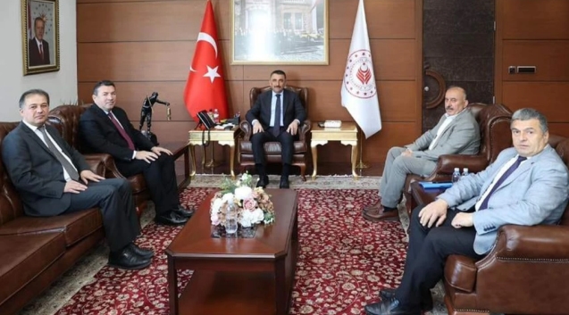 Hacıbektaşoğlu. Belediye Başkanlarını makamında kabul etti..