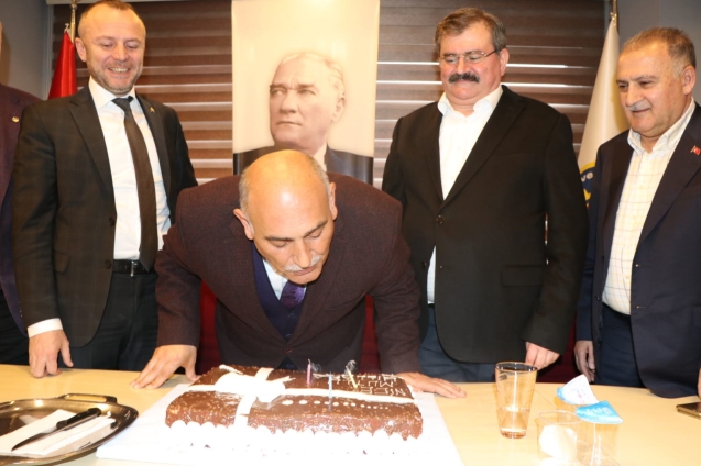Şahin’e doğum günü sürprizi…