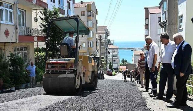 Sıcak asfalt çalışmaları kesintisiz sürüyor...
