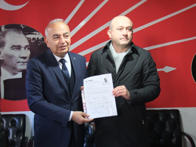 Çetin Bozkurt, aday adaylığı başvurusunu yaptı.