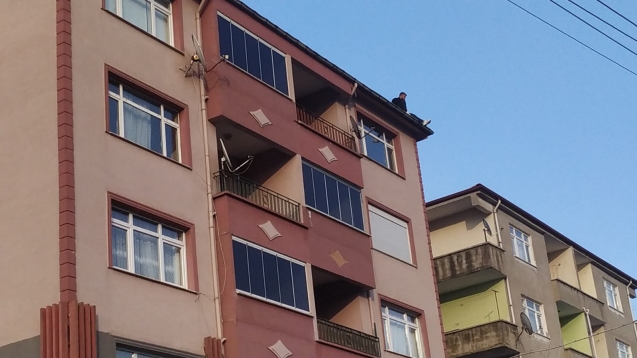 Ak Parti seçim bürosu açılışında olay. Ayrıntılar haberde...