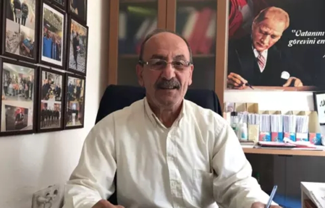 Babasının 41 yıl yaptığı muhtarlığı 25 yıldır sürdürüyor...