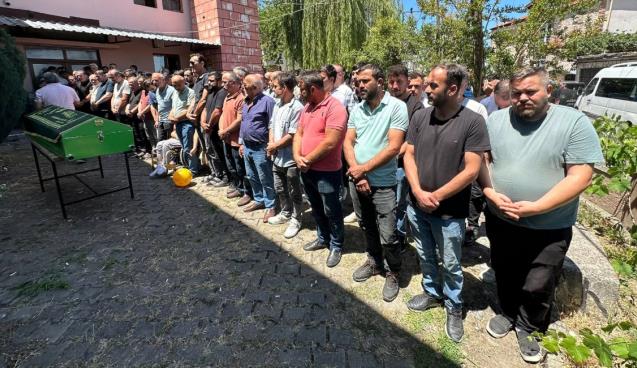 11 yaşındaki oğlunu kaybetti... Gözyaşları sel oldu...