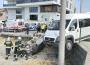 İşçi servisi ile otomobiller çarpıştı: 3 yaralı