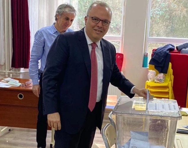 MHP MYK Üyesi Murat Kotra, oyunu kullandı.