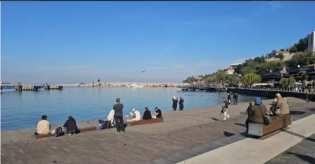 Güneşi havanın tadını denizi izleyerek çıkardılar...