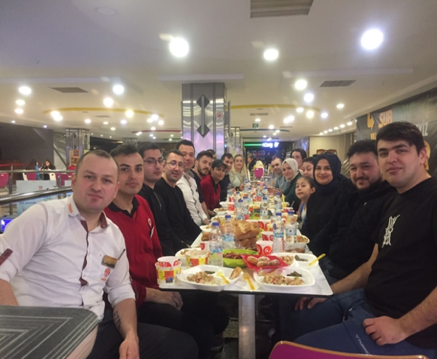 İftar programında bir araya geldiler...