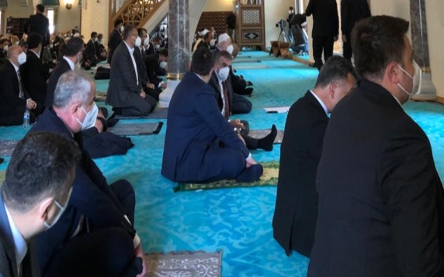 Uzun Mehmet Camisi’nde ilk Cuma: Erdoğan geldi