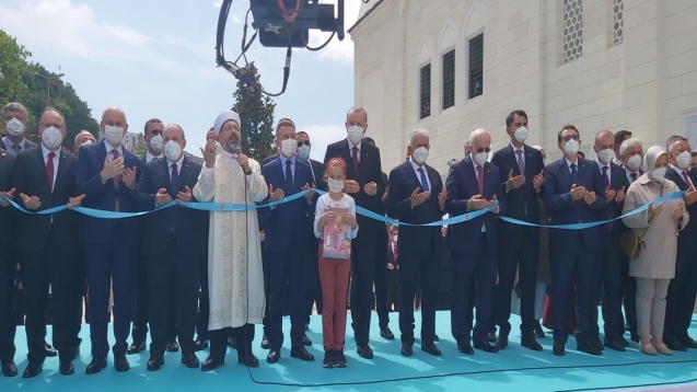 Cumhurbaşkanı Erdoğan, Uzun Mehmet Camii açılışında...