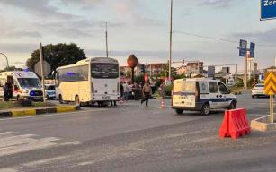TIR işçi servisi ile çarpıştı… Yaralılar var…