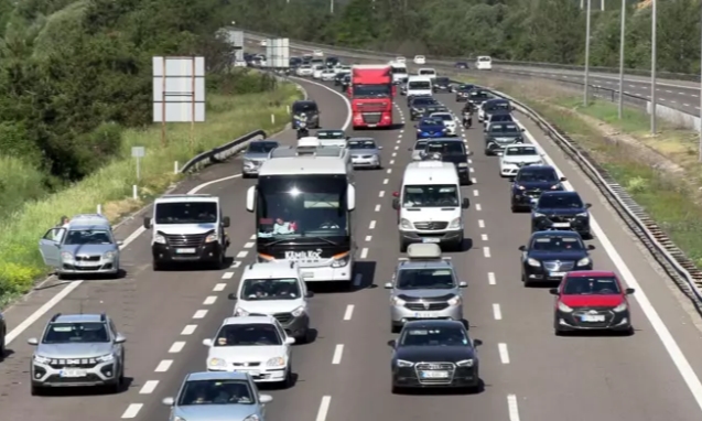 Bayram tatili trafik yoğunluğu...