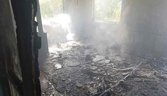 Evi yanan çift hastaneye kaldırıldı…