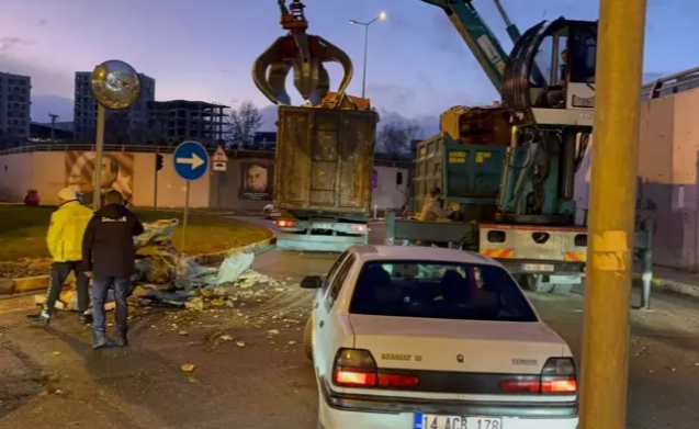Geri dönüşüm malzemeleri yola saçıldı...