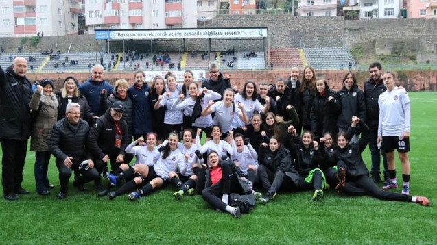 Kireçburnu sporu 6-0 mağlup etti.