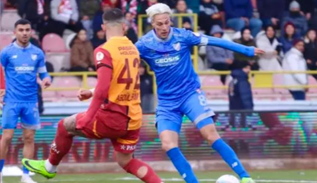 Kendi sahasında 4-1 mağlup oldu...