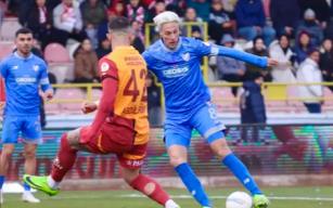 Kendi sahasında 4-1 mağlup oldu...