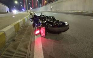 Direğine çarpan motosikletteki 2 üniversite öğrencisi...