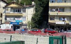 Dengesini kaybetti… Beton zemine düştü…