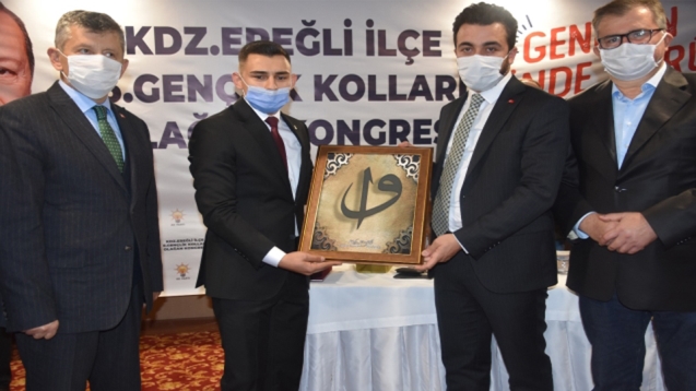 Ak Parti Gençlik Kollarında Bayrak Değişimi