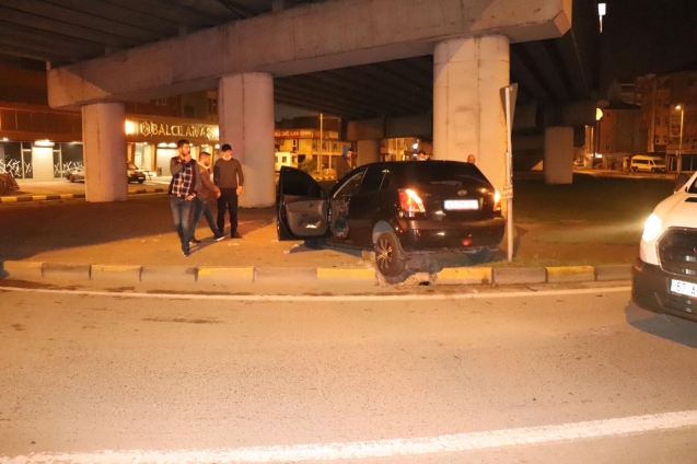 OTOMOBİL REFÜJE ÇIKTI...