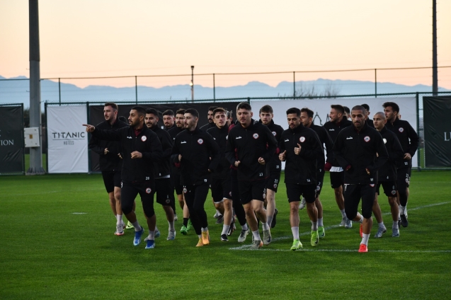 Kdz.Ereğli Belediyespor'un Antalya kampı...