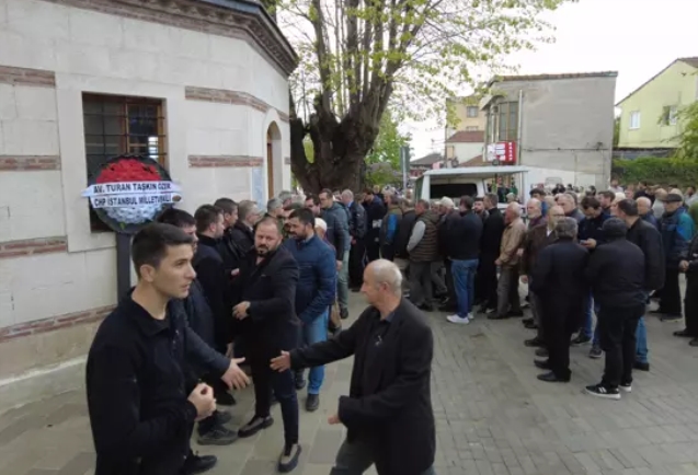 3 Öğretmen gözyaşları ile son yolculuklarına uğurlandı...