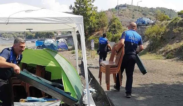 Merve Altı Plajı’nda çadır ve baraka işgalleri kaldırıldı