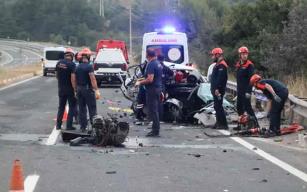 Feci Kaza… Karşı şeride geçti…1 ölü, 2 ağır yaralı