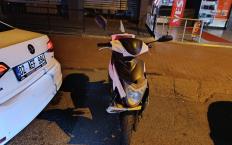 Otomobil ile motosiklet çarpıştı...