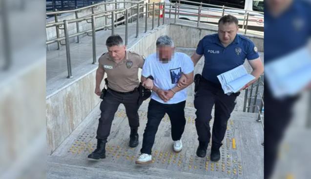 Kadın sürücüyü darp etmişti... Adliyeye çıkarıldı...