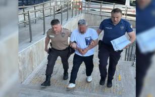 Kadın sürücüyü darp etmişti... Adliyeye çıkarıldı...