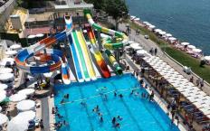 Sevgi ve barış plajı yerli turistlerin akınına uğruyor…